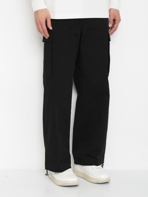 Трикотажные брюки из хлопка с накладными карманами Moncler - МодельВерхНиз